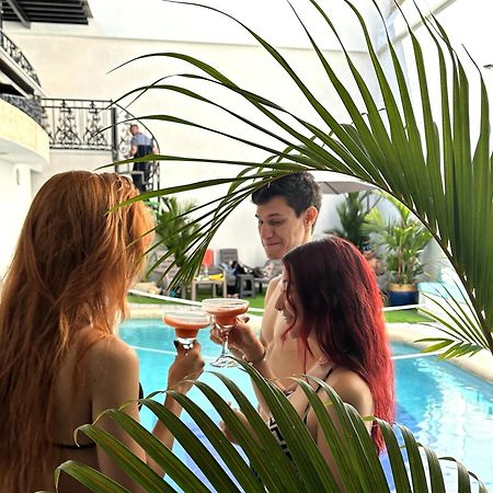 The View Hostel & Lounge กาลี ภายนอก รูปภาพ