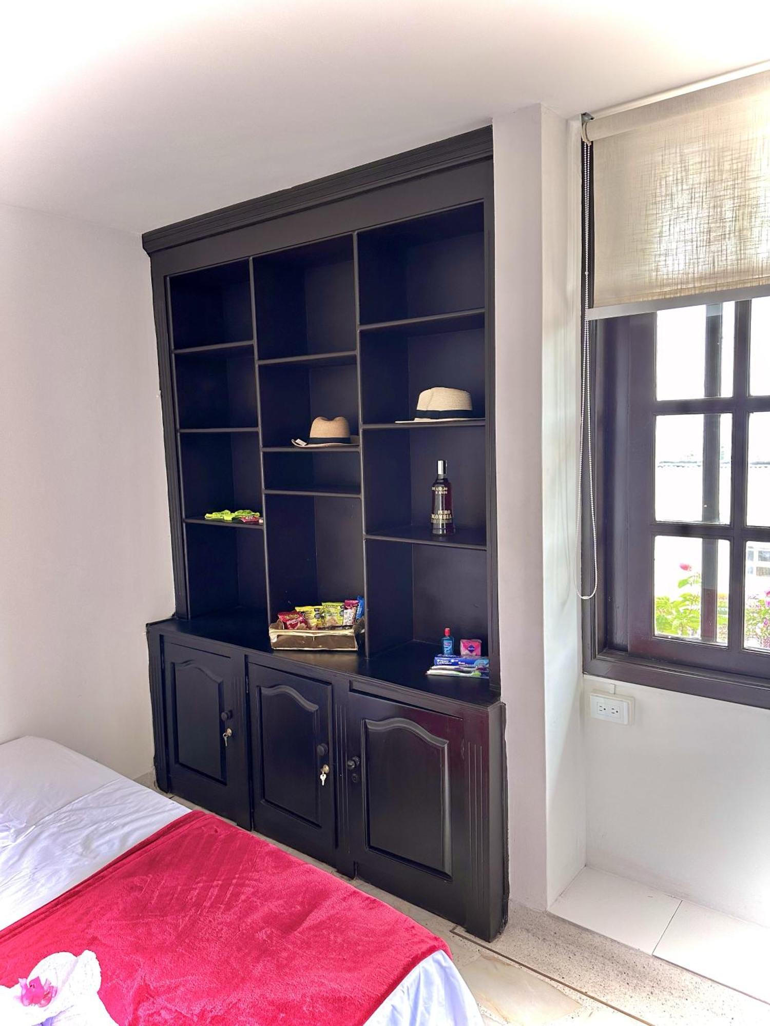 The View Hostel & Lounge กาลี ภายนอก รูปภาพ