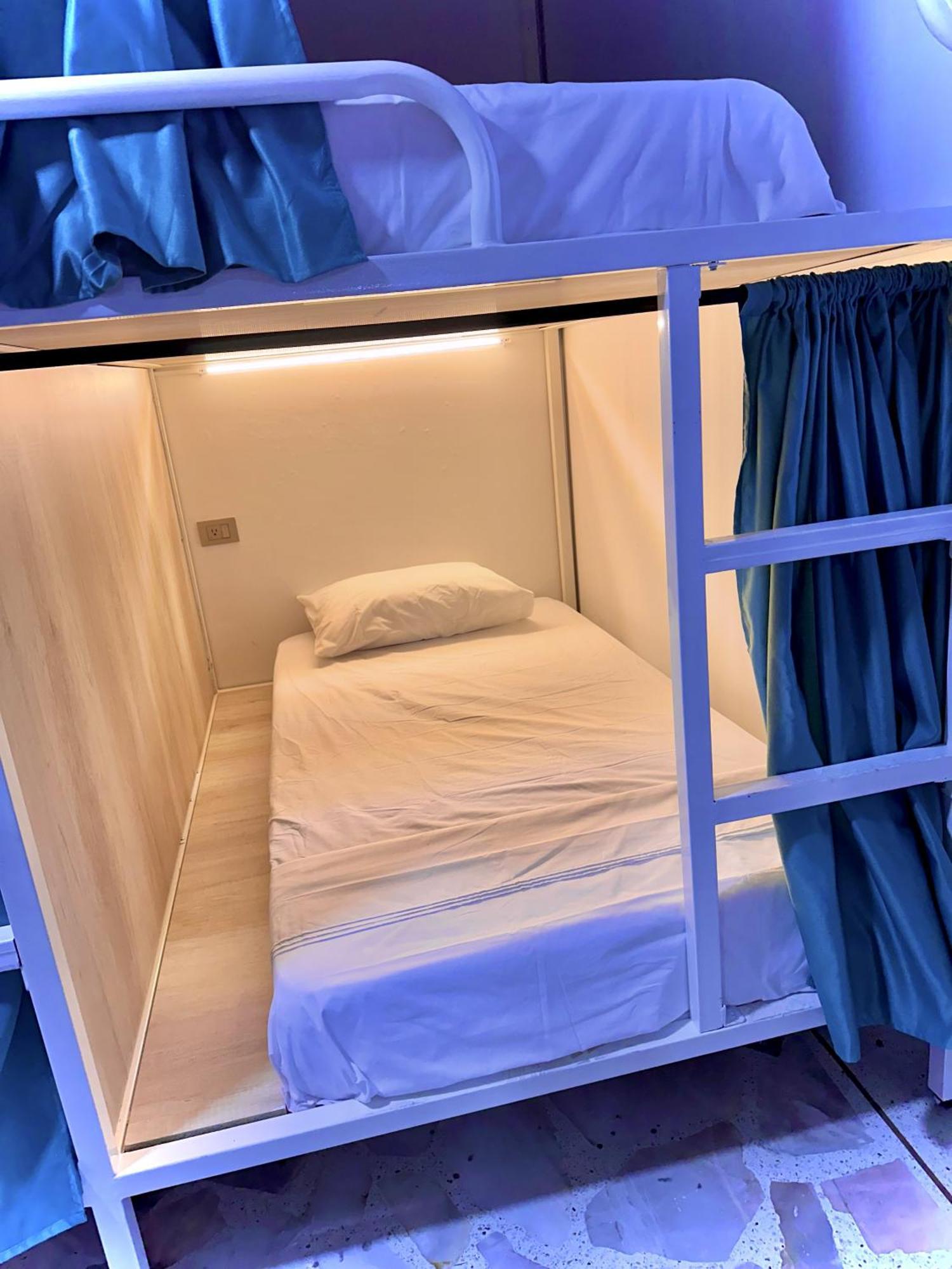 The View Hostel & Lounge กาลี ภายนอก รูปภาพ