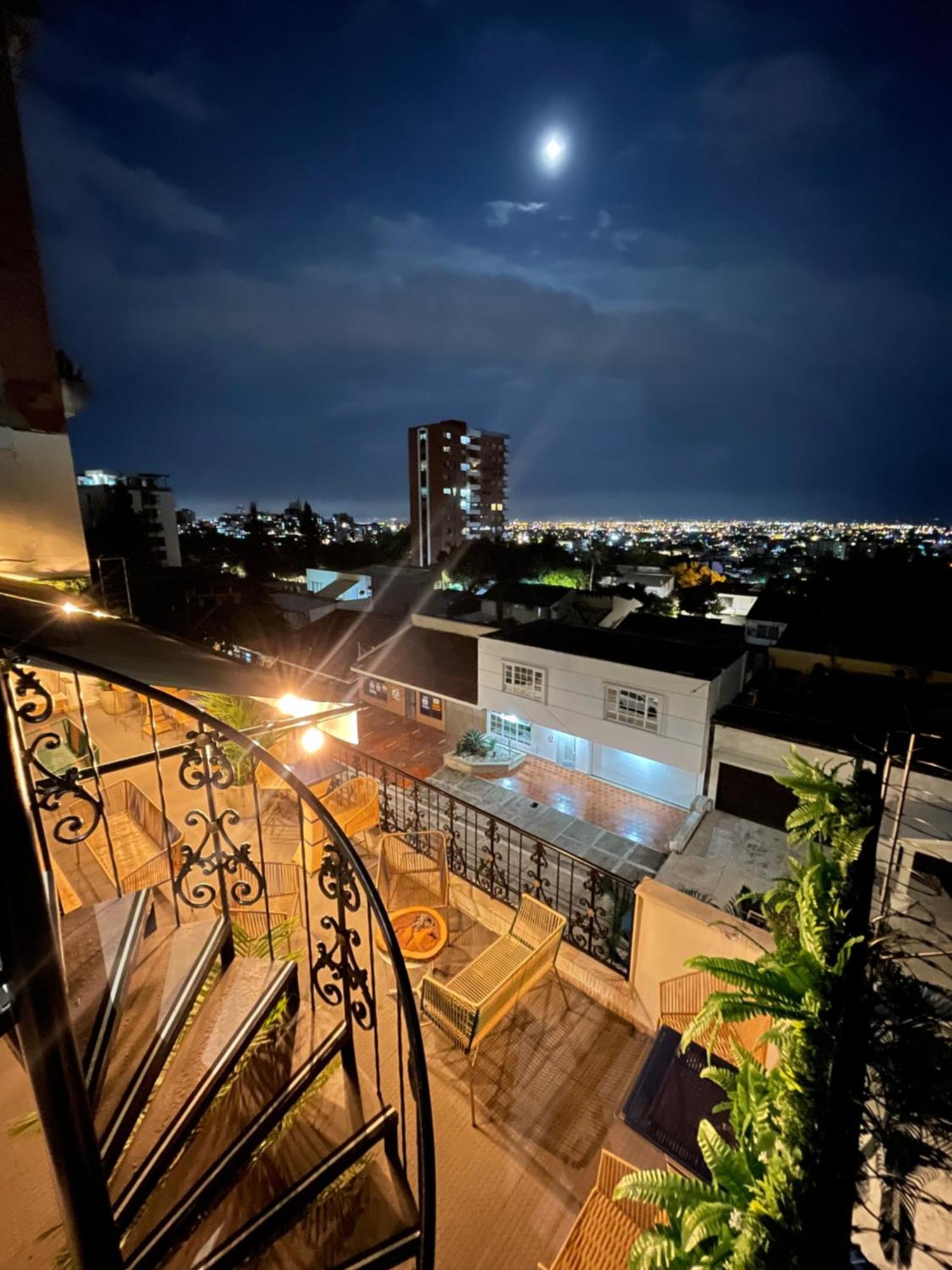 The View Hostel & Lounge กาลี ภายนอก รูปภาพ