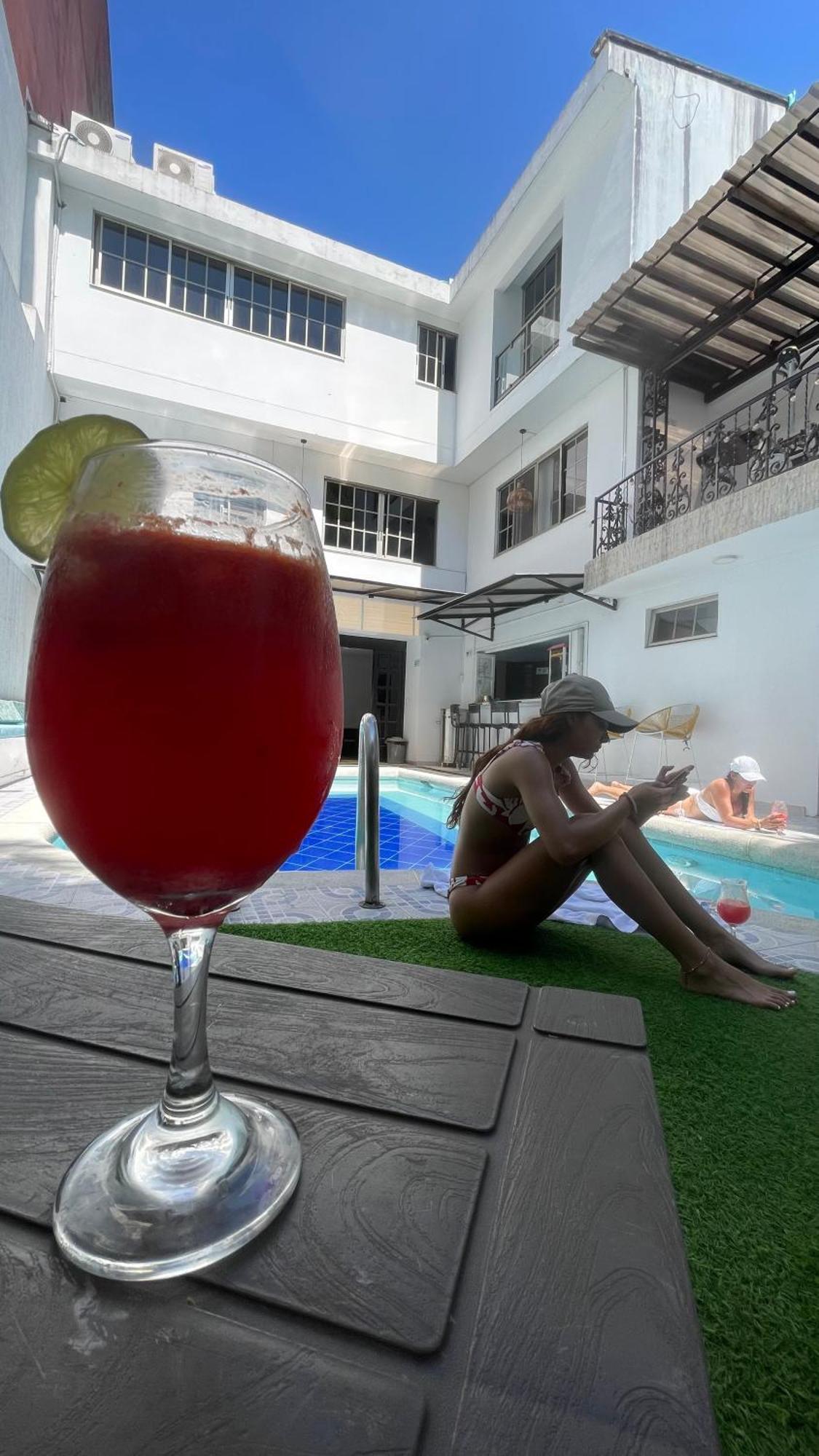 The View Hostel & Lounge กาลี ภายนอก รูปภาพ